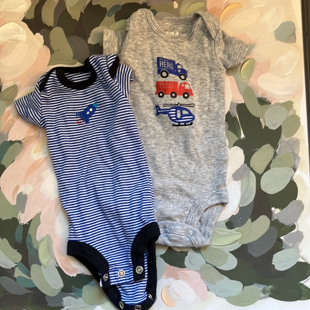 🚀 Preemie onesies! 🚁🚑 🚒